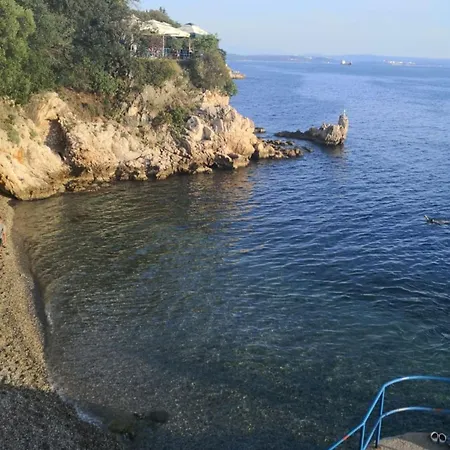 Apartment Comfort Rijeka -studio With Terrace Near The Sea 6 Kostrena
